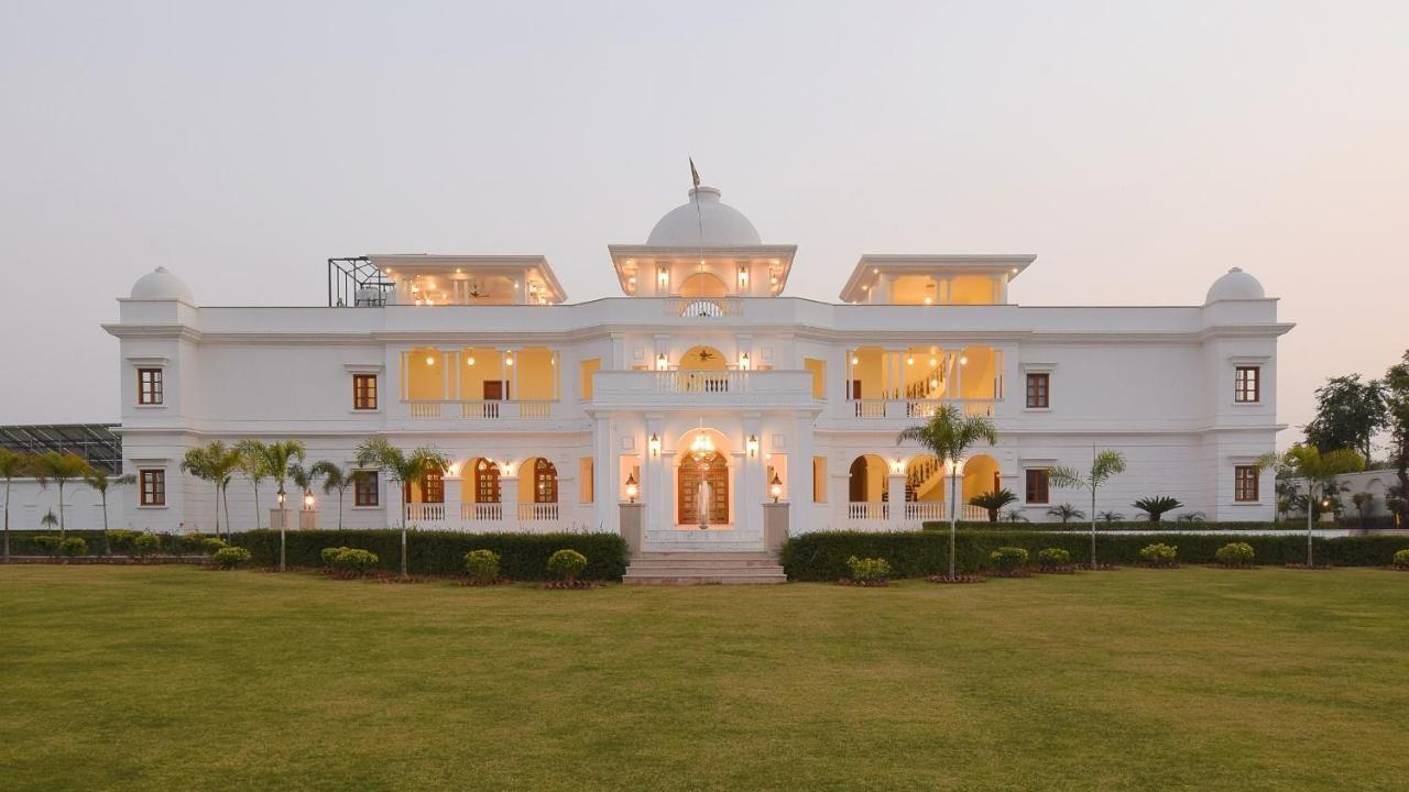 Umaid Farm Resort- A Legancy Vintage In Jaipur