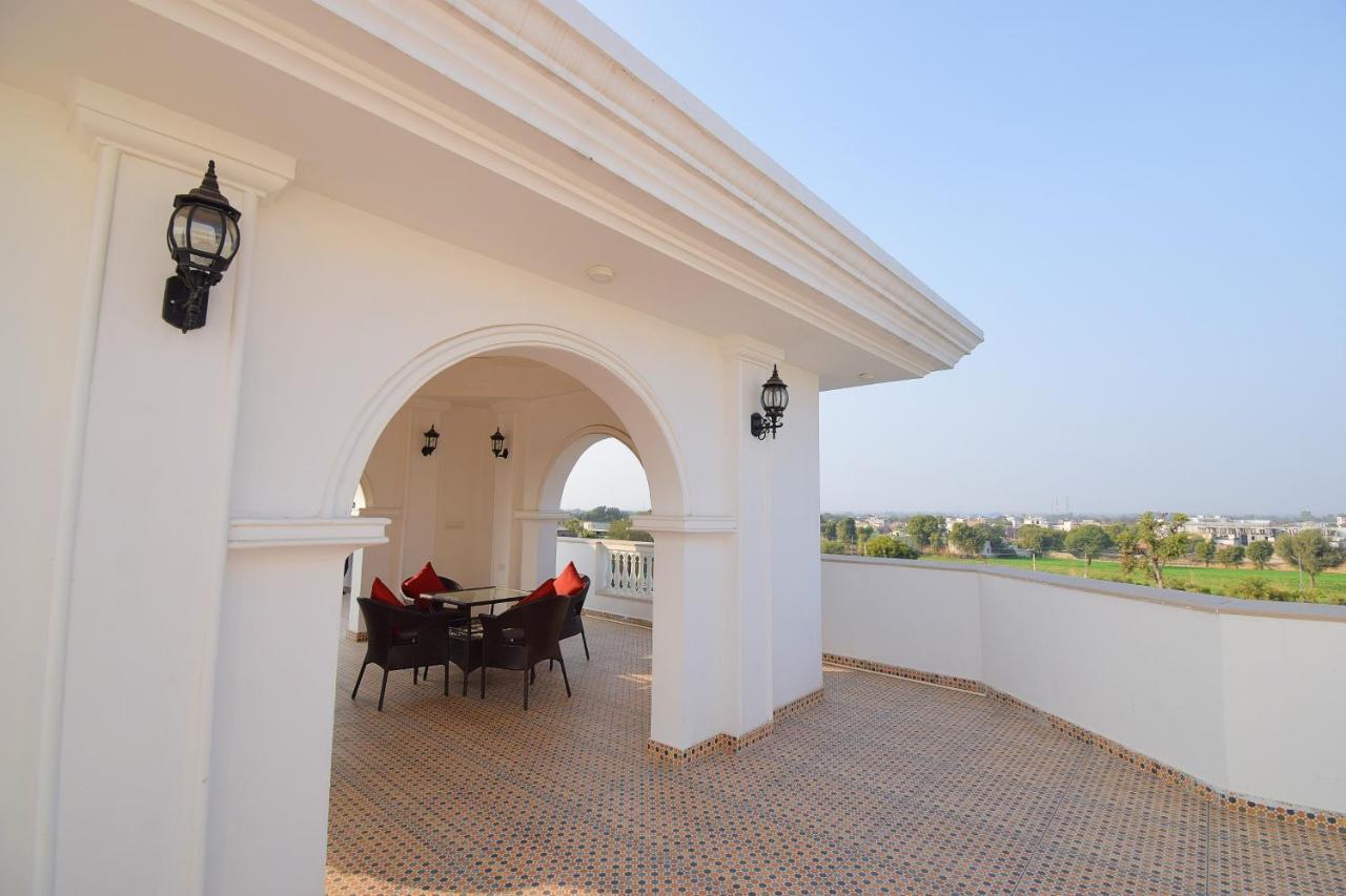 Umaid Farm Resort- A Legancy Vintage In 4*